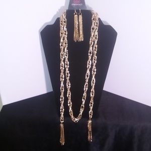 2pk. Paparazzi Accessories Necklace and Earring Set